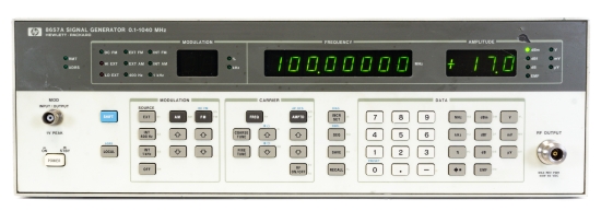 HP Agilent Keysight RF Synthesized Generator 100 kHz to 1.04GHz